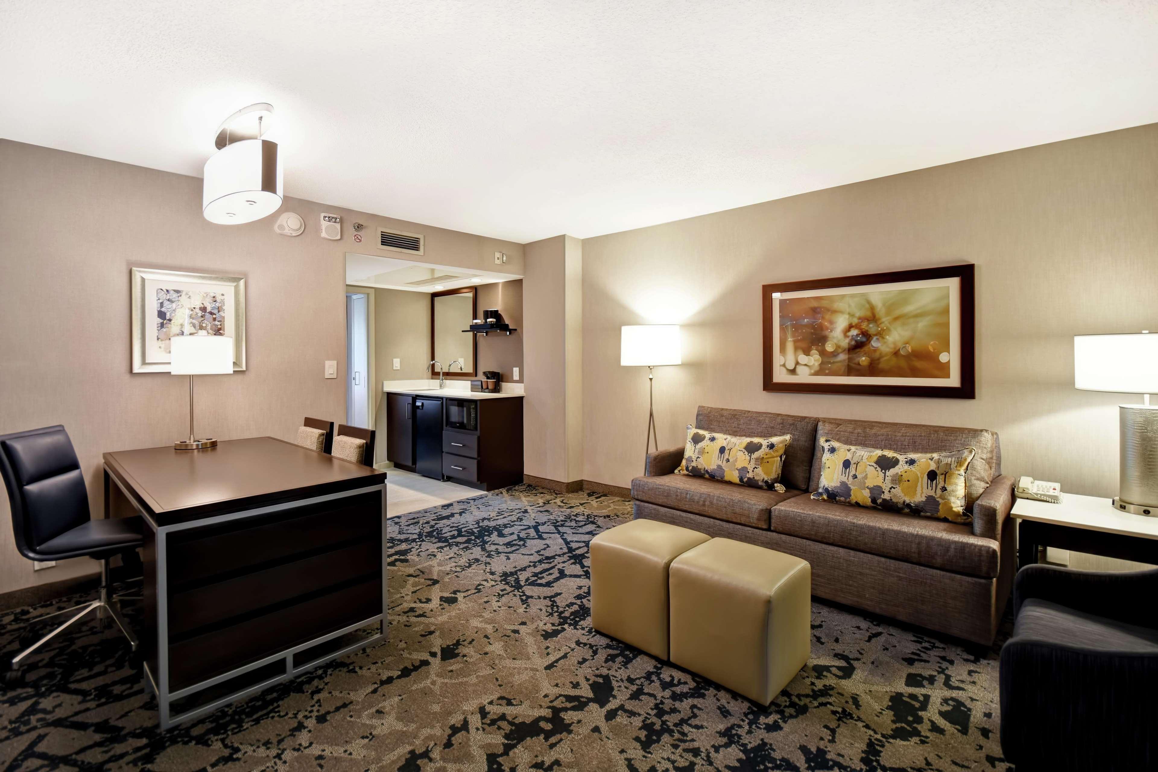 Embassy Suites By Hilton Raleigh Durham Research Triangle Cary Ngoại thất bức ảnh