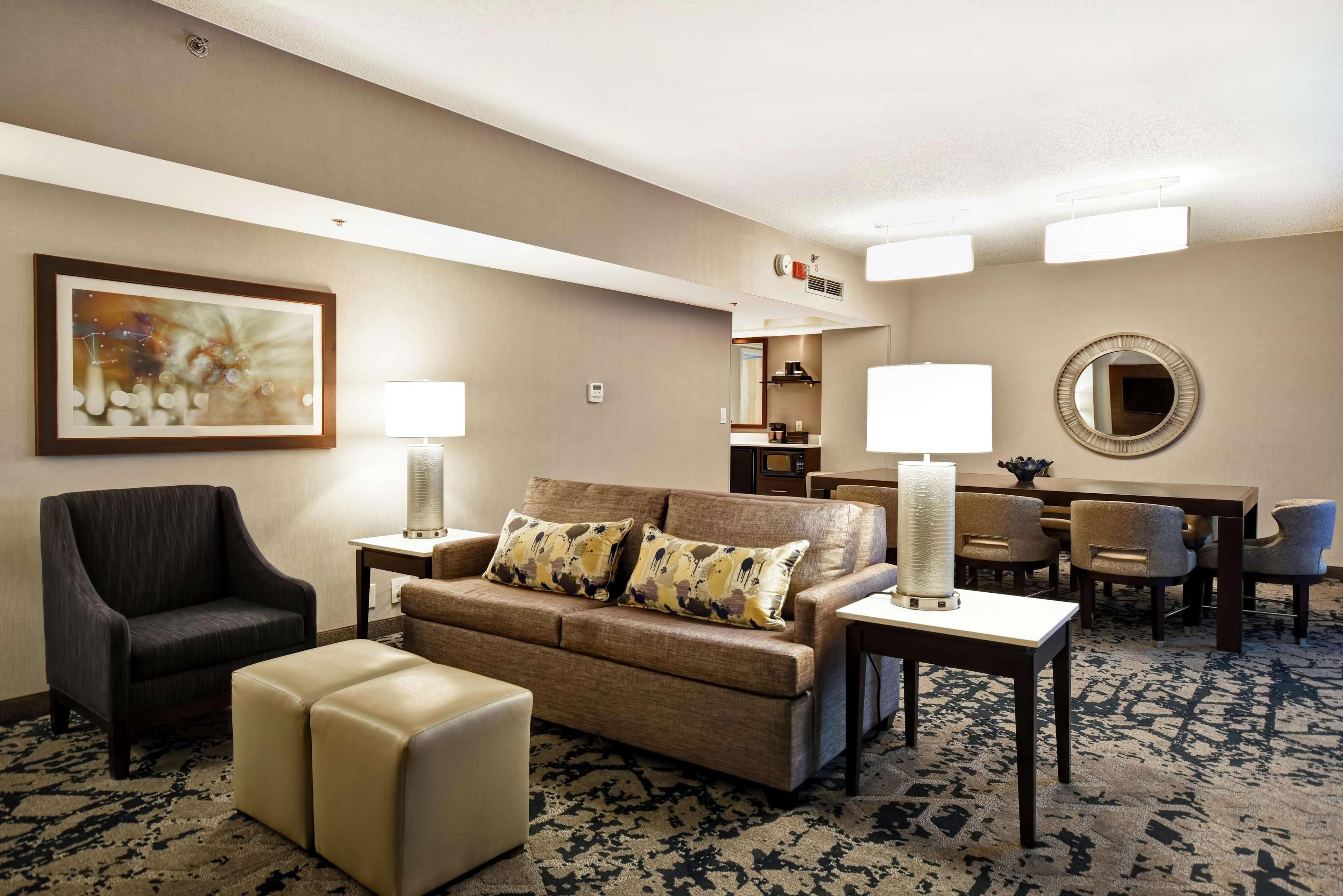 Embassy Suites By Hilton Raleigh Durham Research Triangle Cary Ngoại thất bức ảnh