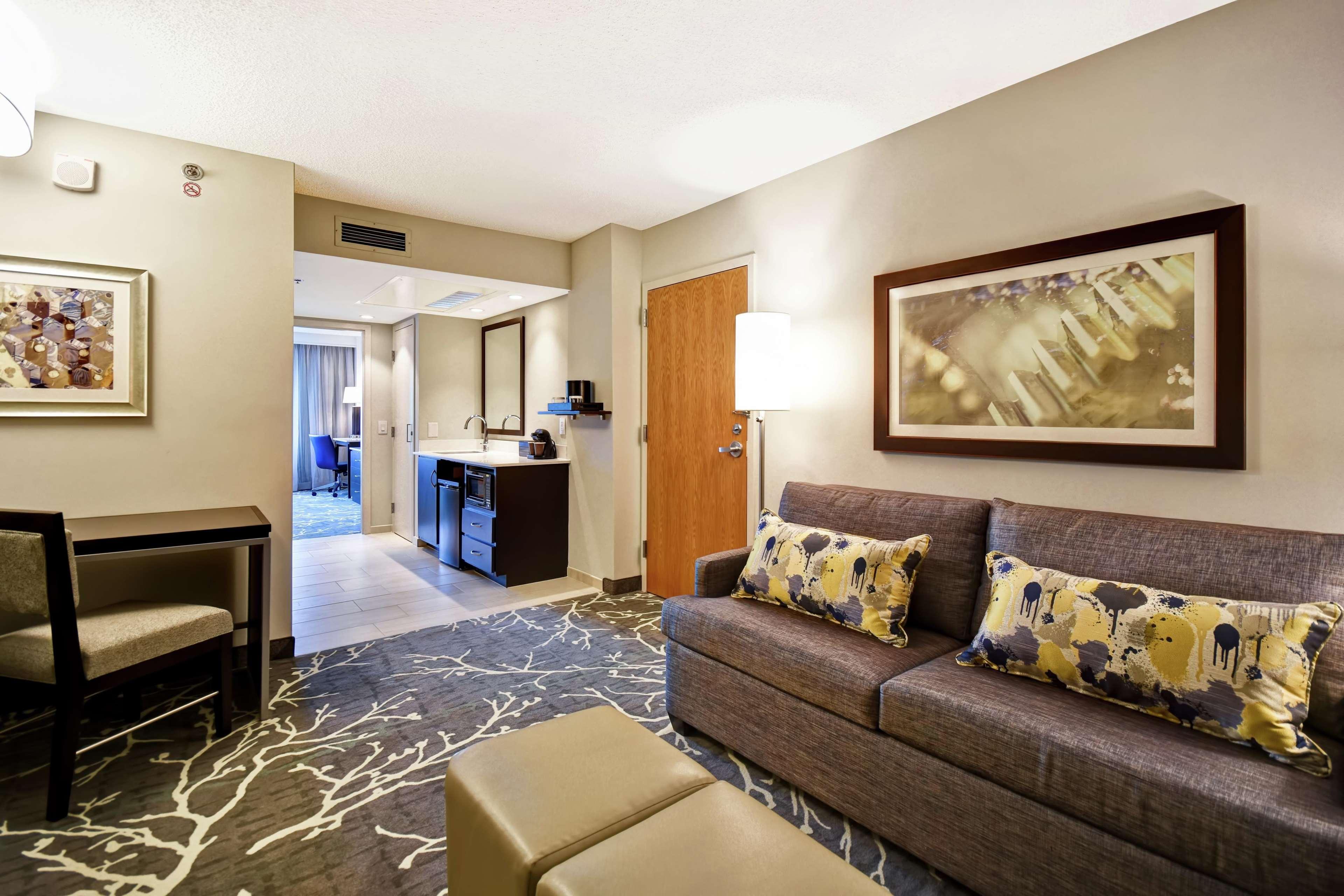 Embassy Suites By Hilton Raleigh Durham Research Triangle Cary Ngoại thất bức ảnh