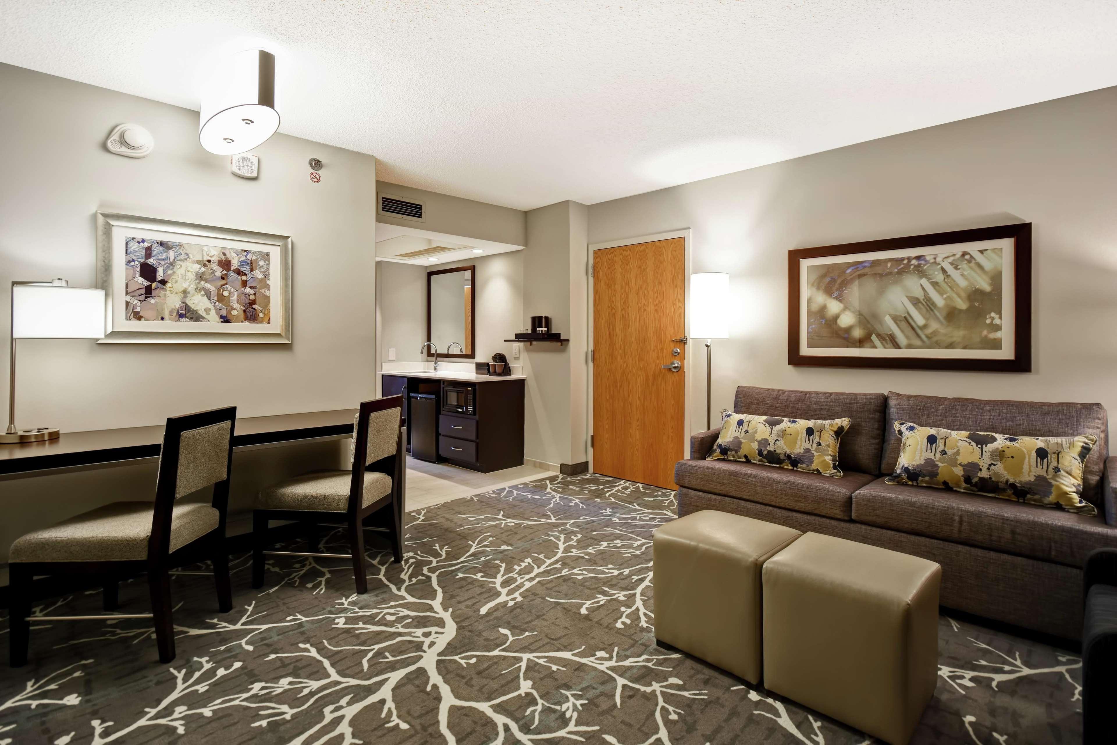 Embassy Suites By Hilton Raleigh Durham Research Triangle Cary Ngoại thất bức ảnh
