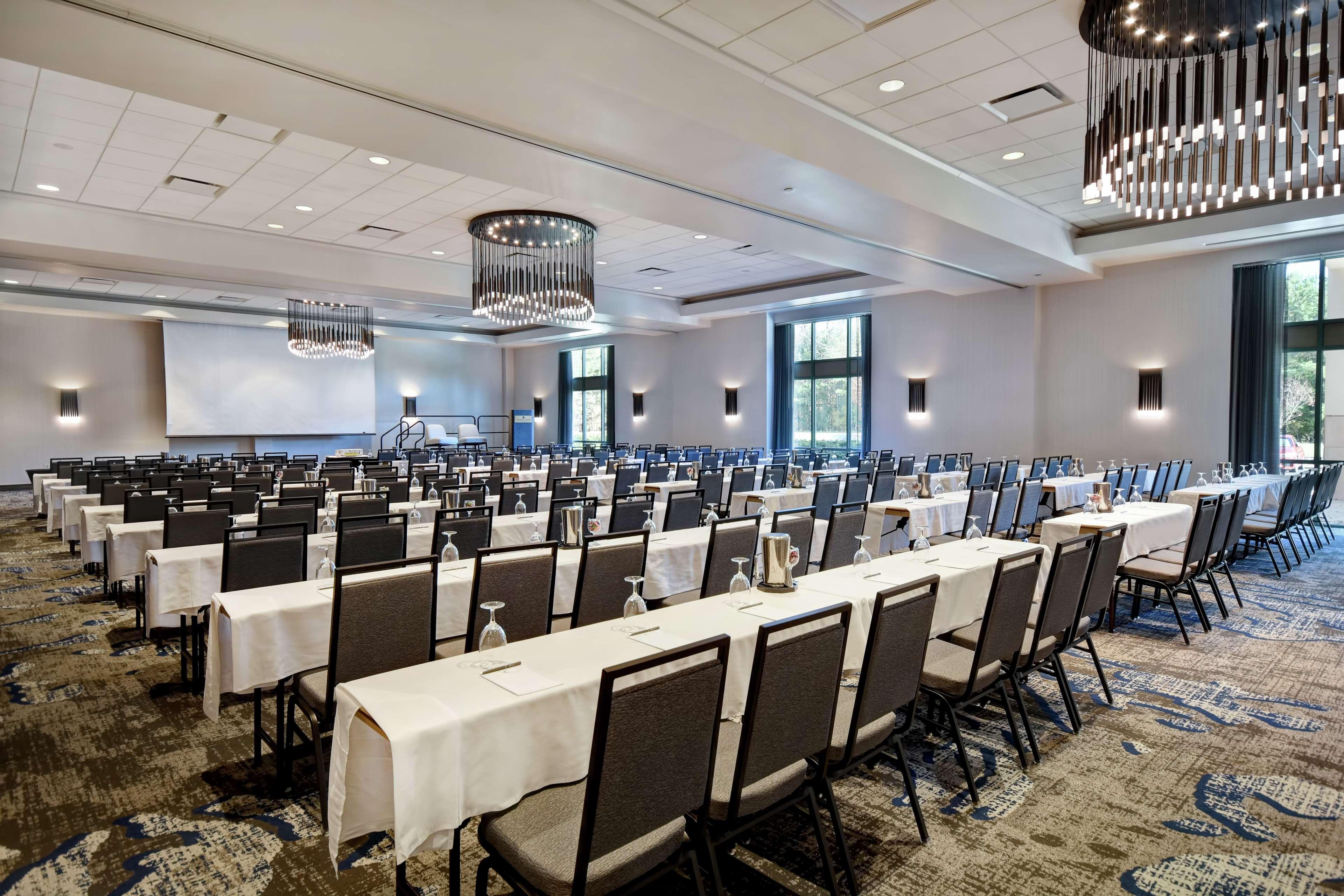 Embassy Suites By Hilton Raleigh Durham Research Triangle Cary Ngoại thất bức ảnh