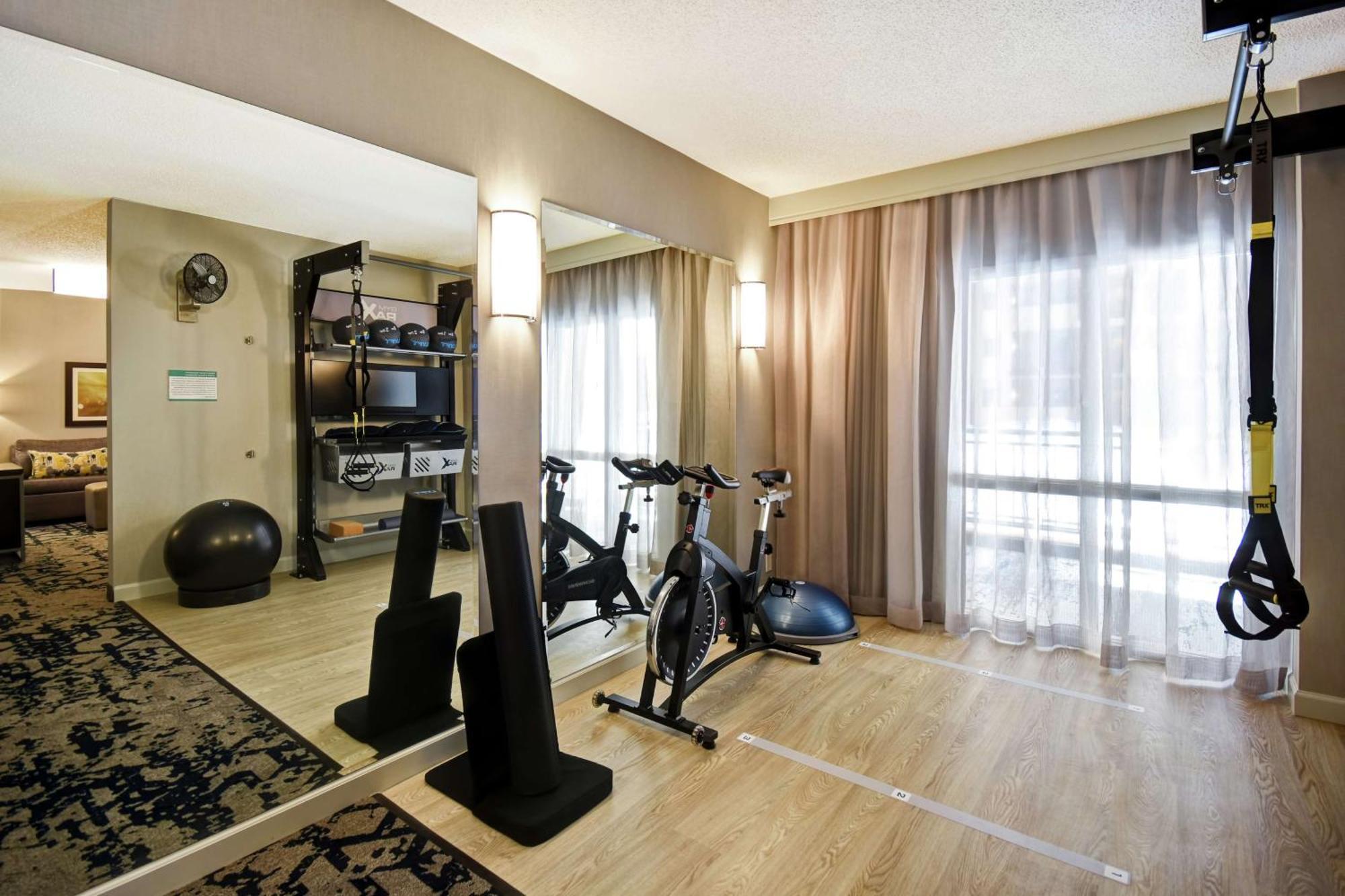 Embassy Suites By Hilton Raleigh Durham Research Triangle Cary Ngoại thất bức ảnh