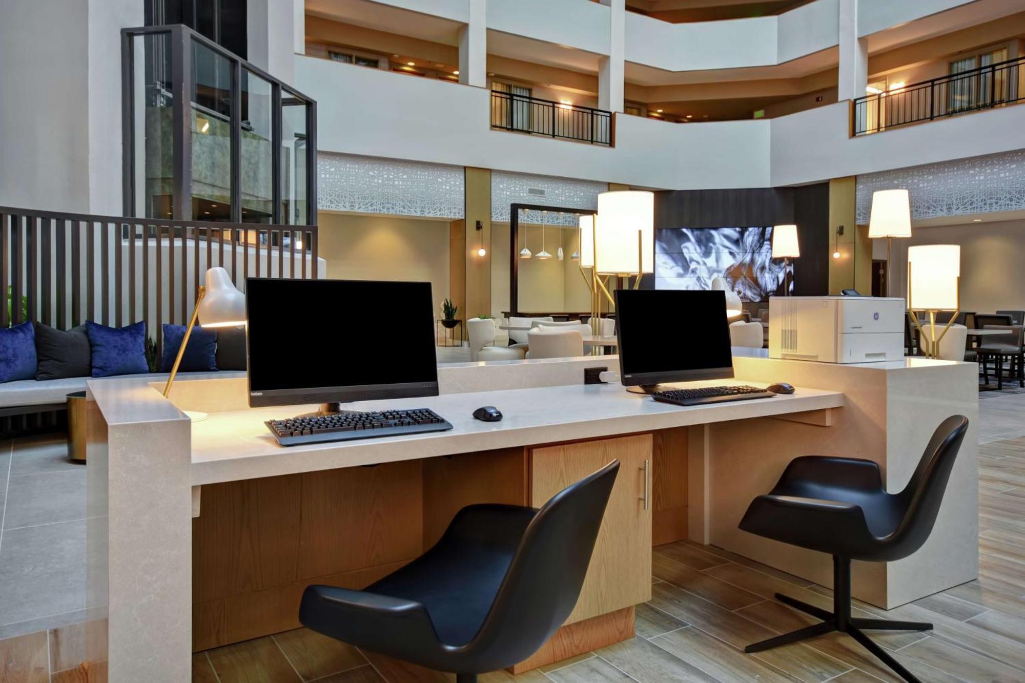 Embassy Suites By Hilton Raleigh Durham Research Triangle Cary Ngoại thất bức ảnh